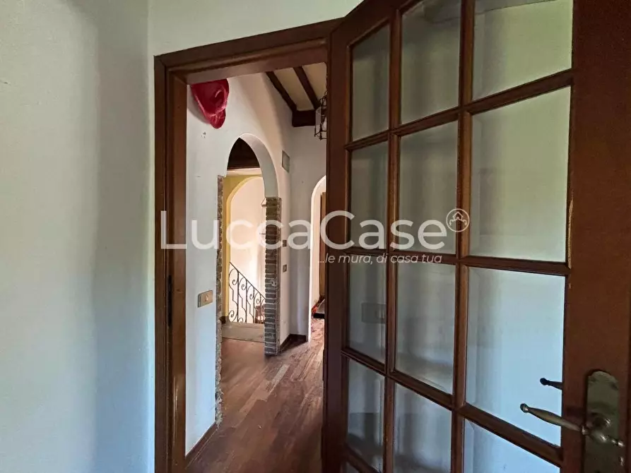 Immagine 21 di Casa indipendente in vendita  a Lucca