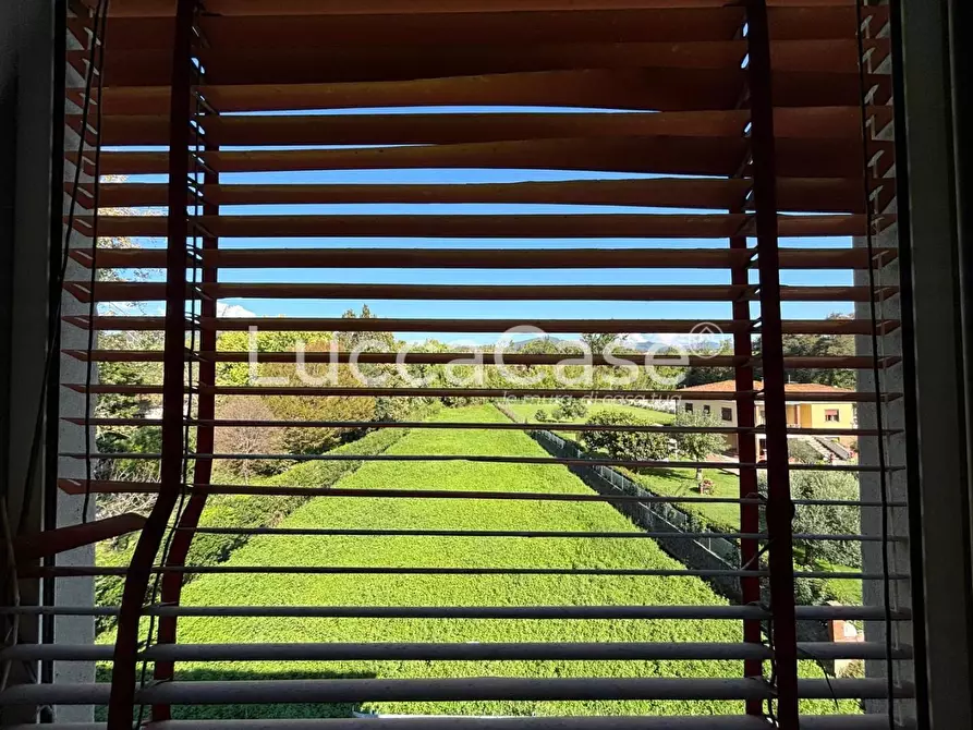 Immagine 33 di Casa indipendente in vendita  a Lucca