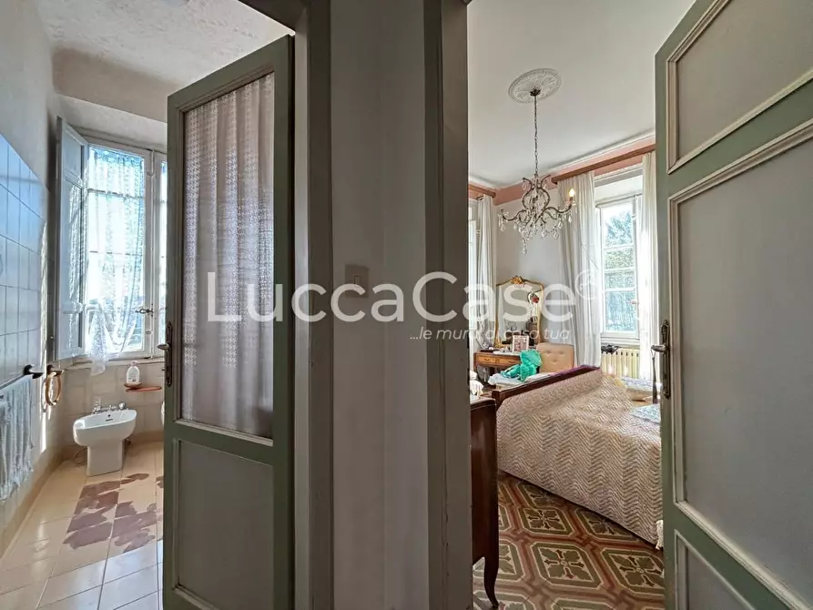 Immagine 46 di Casa indipendente in vendita  a Lucca