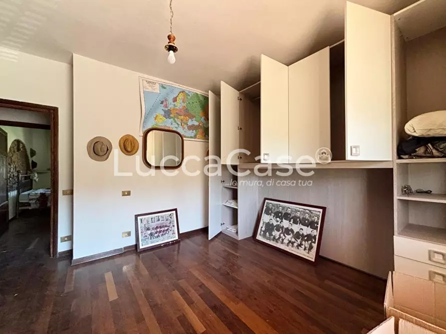 Immagine 17 di Casa indipendente in vendita  a Lucca