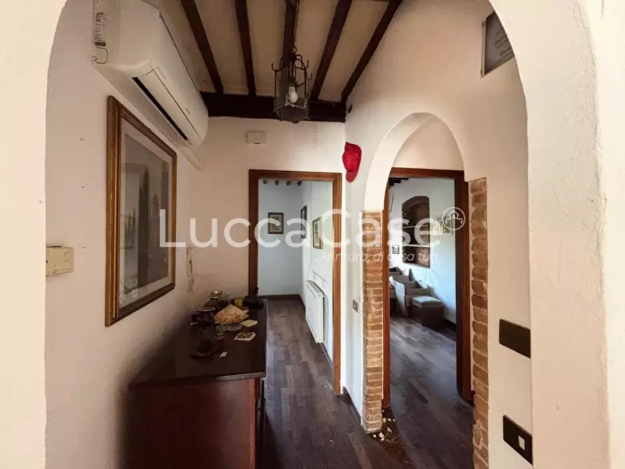 Immagine 25 di Casa indipendente in vendita  a Lucca