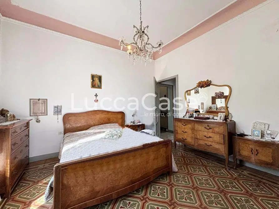 Immagine 47 di Casa indipendente in vendita  a Lucca
