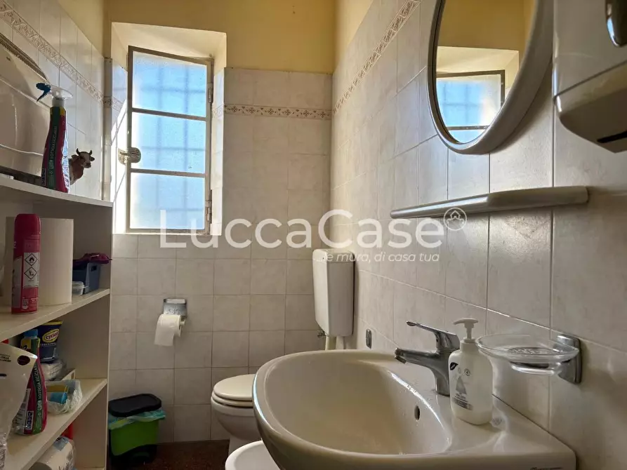 Immagine 71 di Casa indipendente in vendita  a Lucca