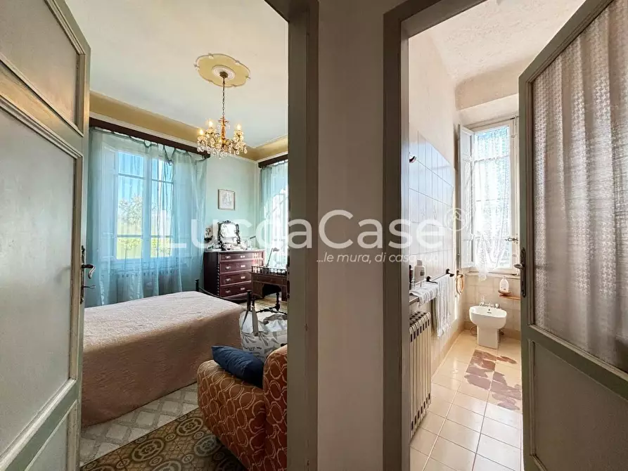Immagine 48 di Casa indipendente in vendita  a Lucca