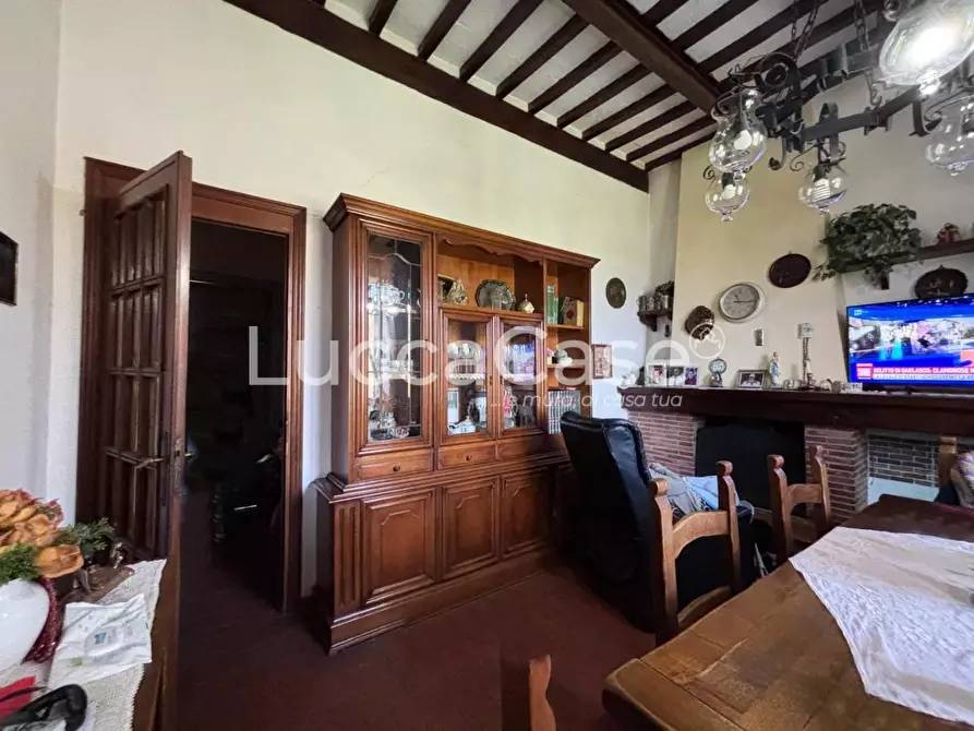 Immagine 60 di Casa indipendente in vendita  a Lucca