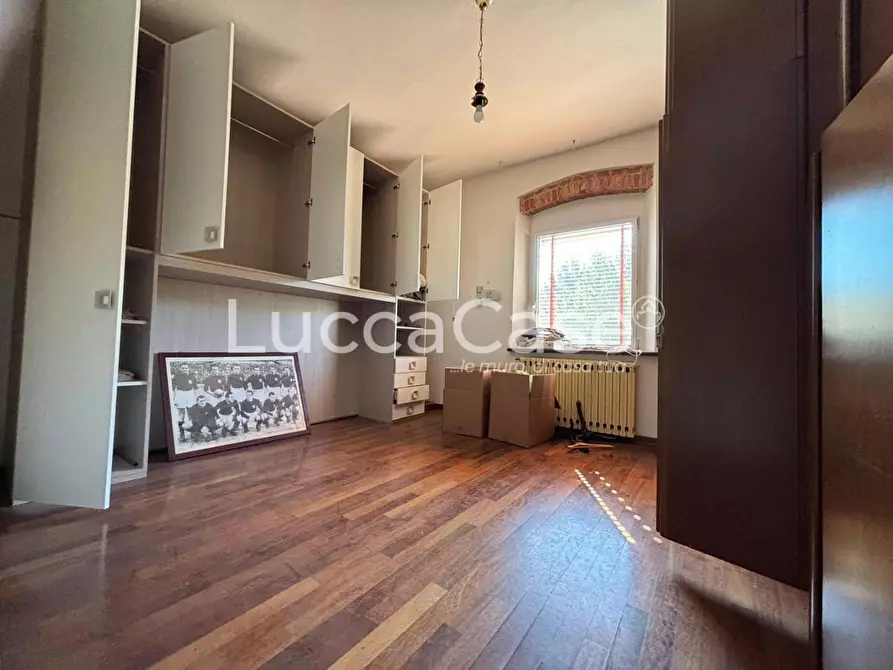 Immagine 18 di Casa indipendente in vendita  a Lucca