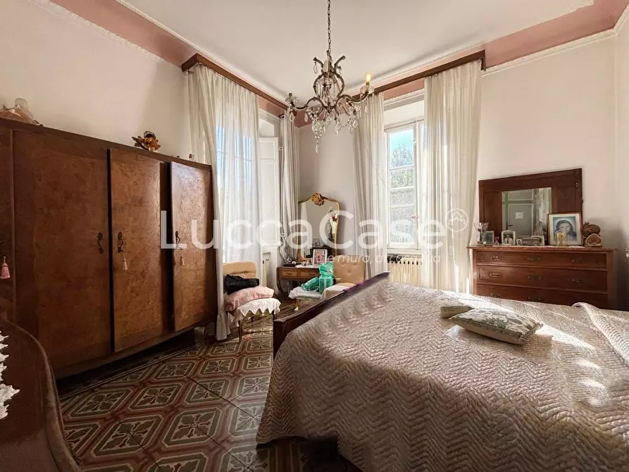 Immagine 49 di Casa indipendente in vendita  a Lucca