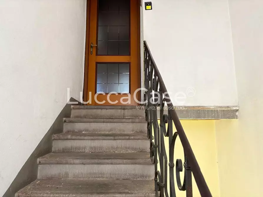 Immagine 40 di Casa indipendente in vendita  a Lucca