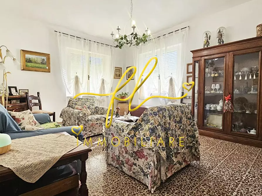 Immagine 1 di Appartamento in vendita  a Cecina