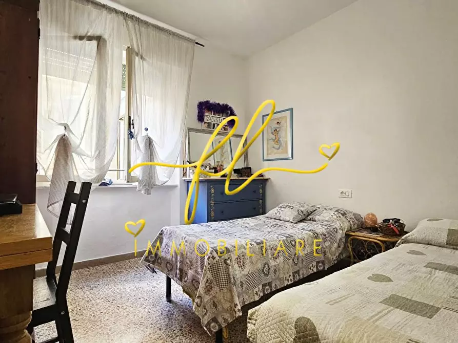 Immagine 12 di Appartamento in vendita  a Cecina