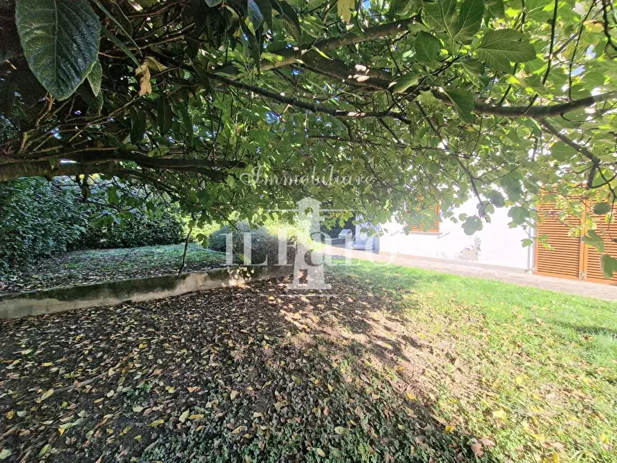 Immagine 70 di Casa indipendente in vendita  a Campi Bisenzio