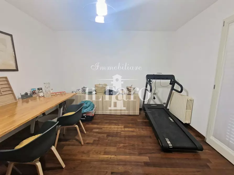 Immagine 30 di Casa indipendente in vendita  a Campi Bisenzio