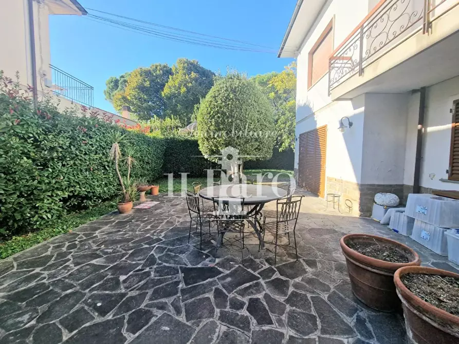 Immagine 64 di Casa indipendente in vendita  a Campi Bisenzio