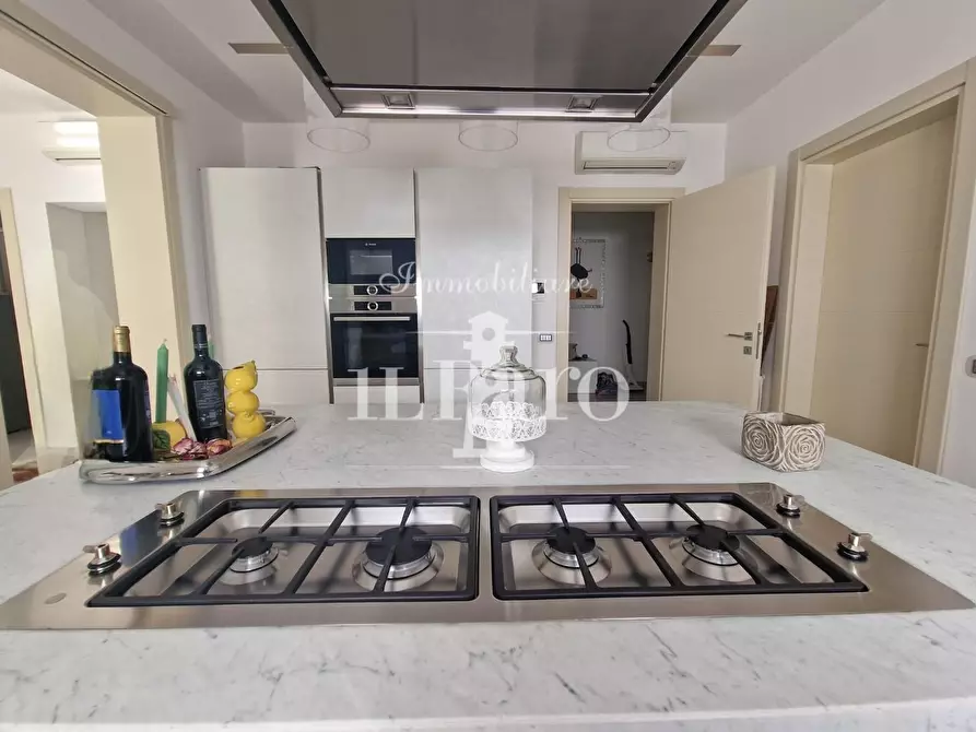 Immagine 21 di Casa indipendente in vendita  a Campi Bisenzio