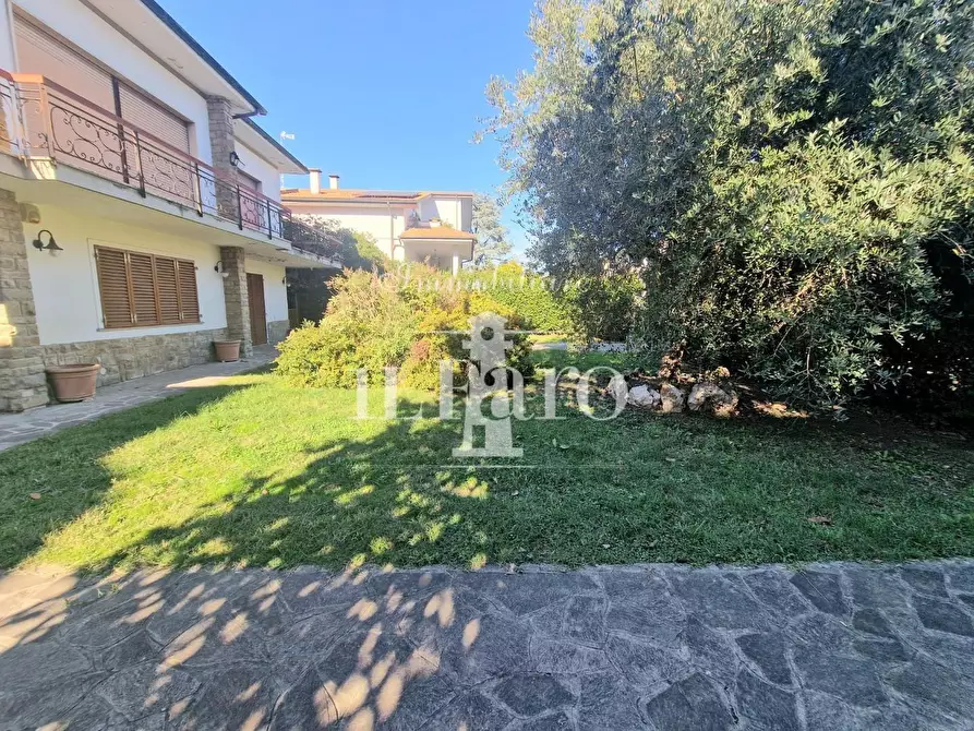 Immagine 75 di Casa indipendente in vendita  a Campi Bisenzio