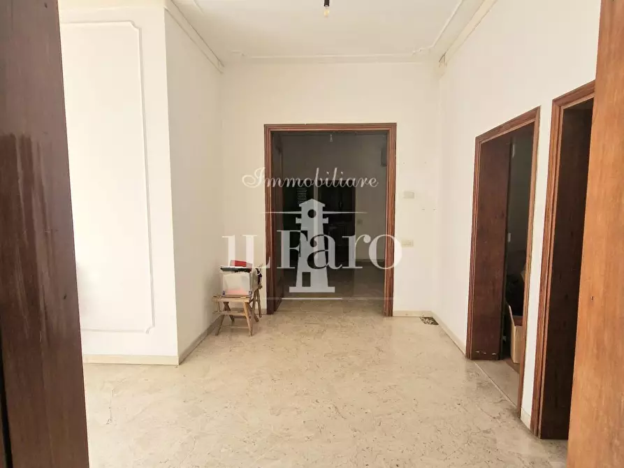 Immagine 42 di Casa indipendente in vendita  a Campi Bisenzio