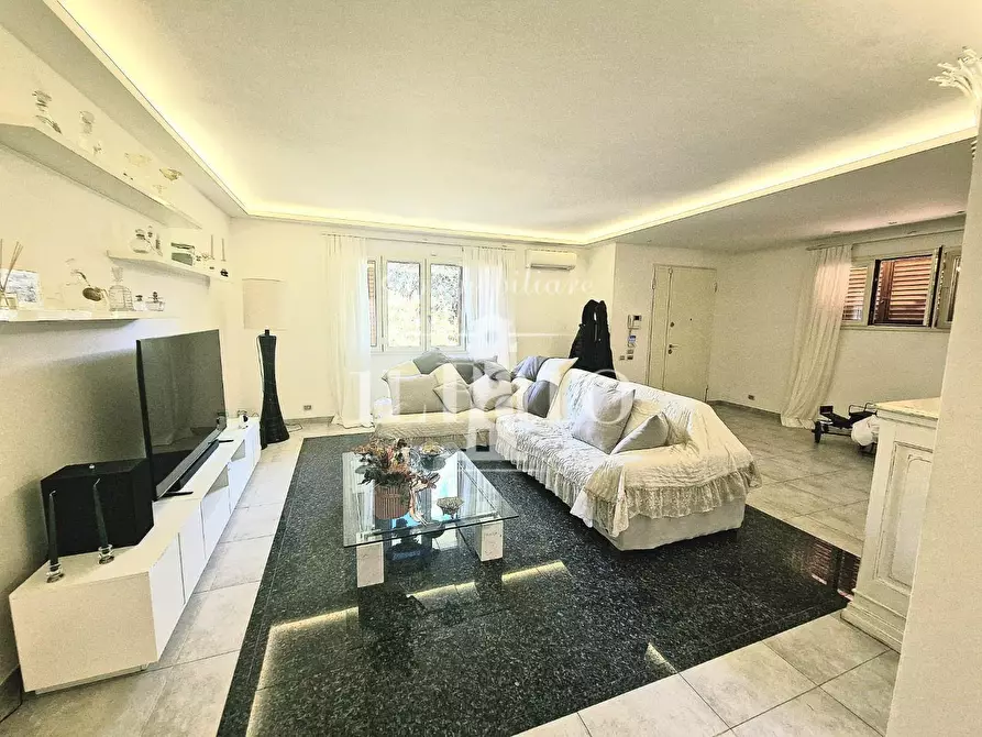 Immagine 3 di Casa indipendente in vendita  a Campi Bisenzio