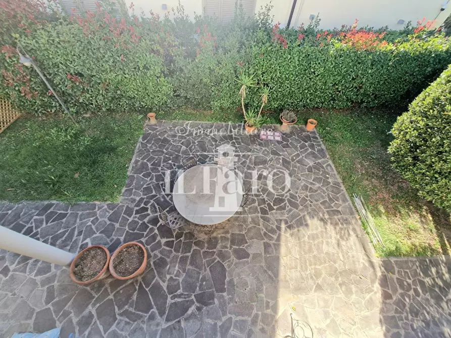 Immagine 71 di Casa indipendente in vendita  a Campi Bisenzio