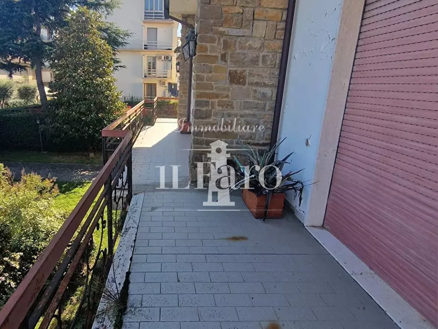 Immagine 69 di Casa indipendente in vendita  a Campi Bisenzio