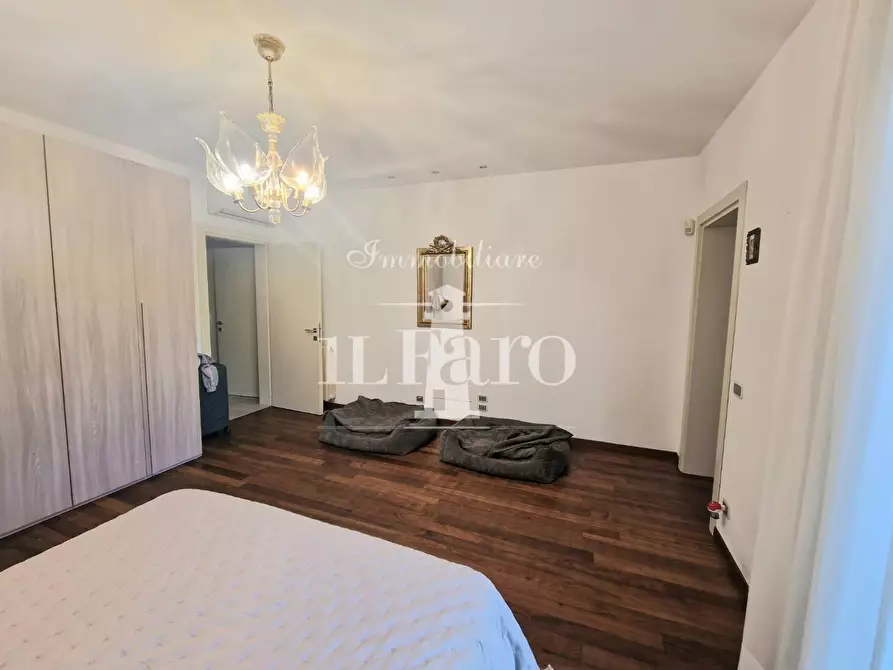 Immagine 29 di Casa indipendente in vendita  a Campi Bisenzio