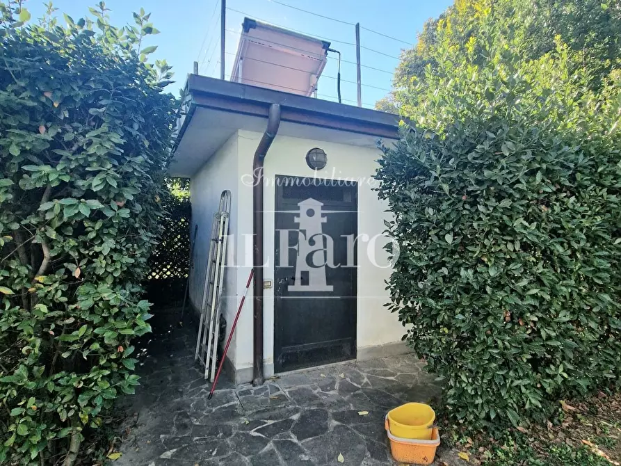 Immagine 76 di Casa indipendente in vendita  a Campi Bisenzio