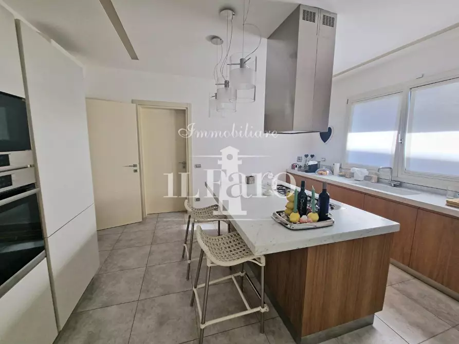 Immagine 19 di Casa indipendente in vendita  a Campi Bisenzio