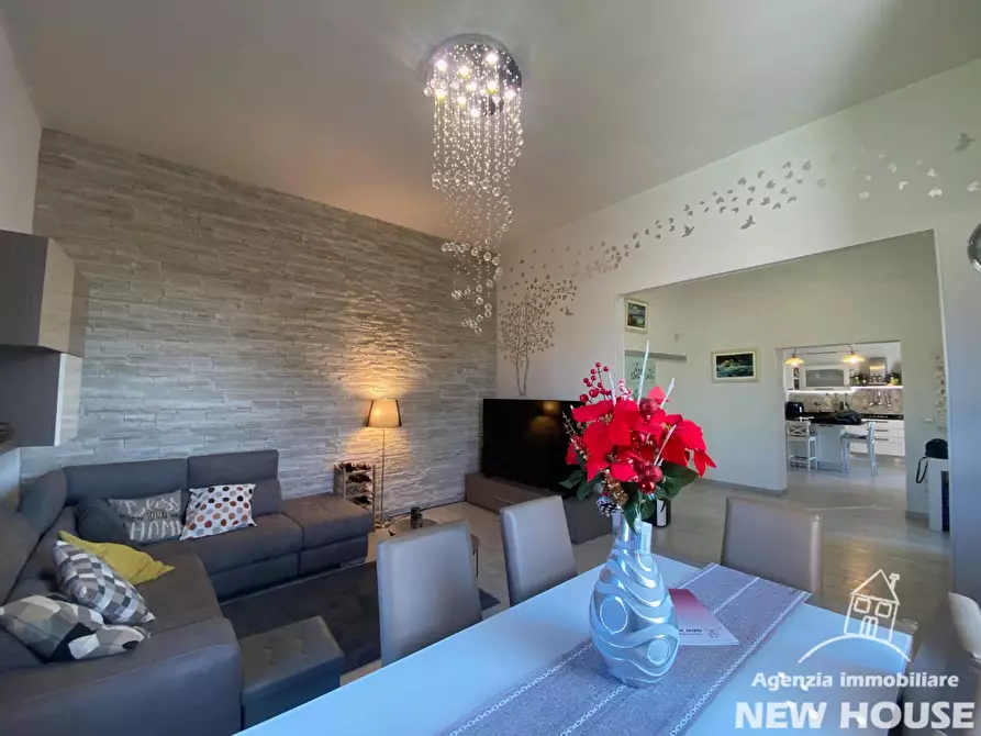 Immagine 21 di Appartamento in vendita  a Vicopisano