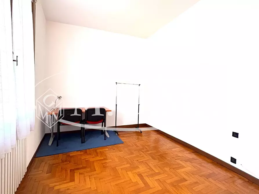 Immagine 14 di Appartamento in vendita  a Pontedera