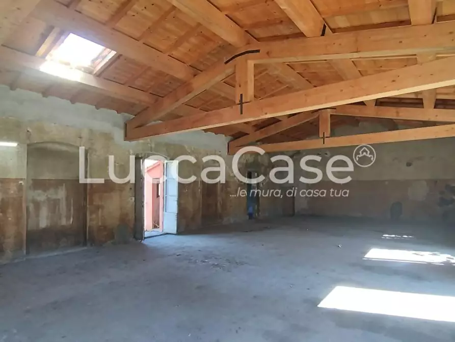 Immagine 9 di Loft/Open space in vendita  a Lucca