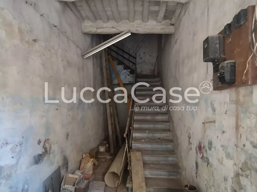 Immagine 5 di Loft/Open space in vendita  a Lucca