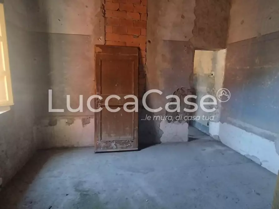 Immagine 10 di Loft/Open space in vendita  a Lucca