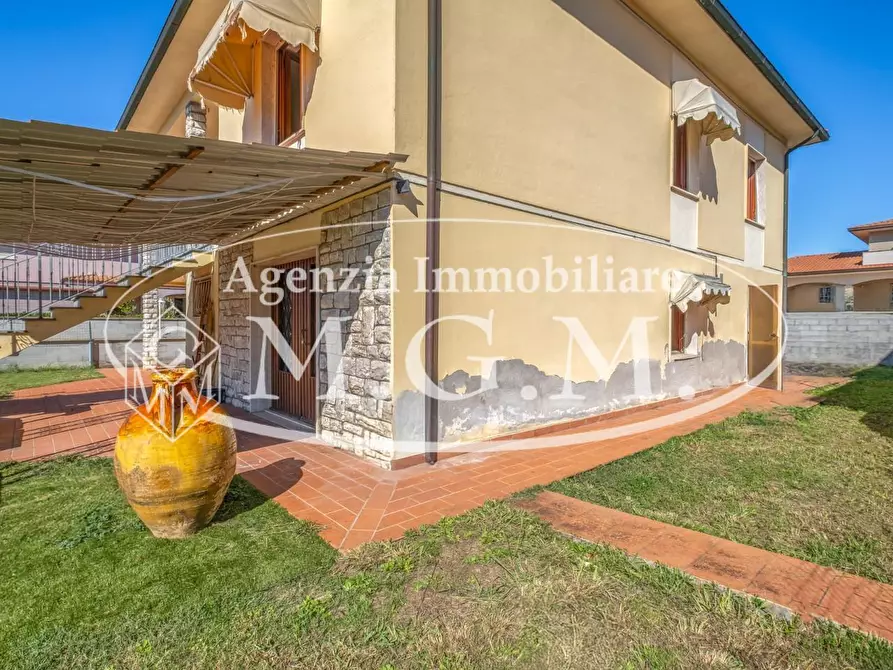 Immagine 9 di Casa indipendente in vendita  a Bientina