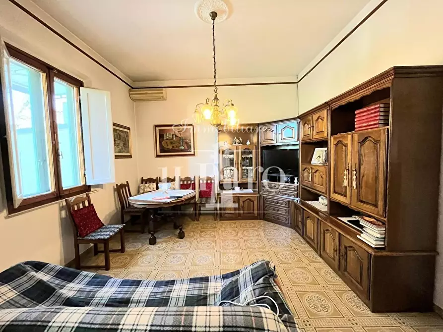 Immagine 9 di Terratetto in vendita  a Campi Bisenzio