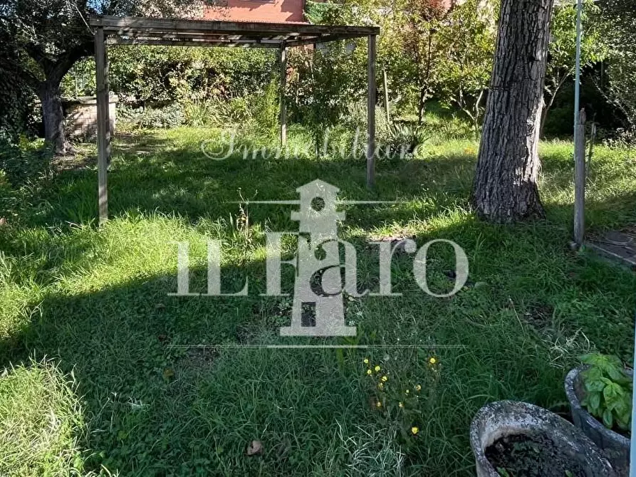 Immagine 2 di Terratetto in vendita  a Campi Bisenzio