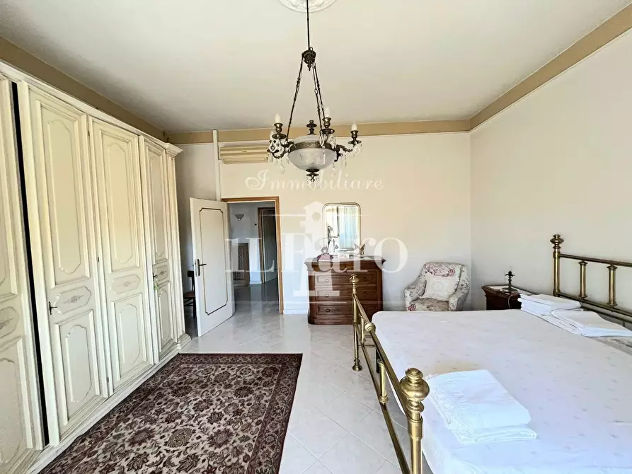 Immagine 11 di Terratetto in vendita  a Campi Bisenzio