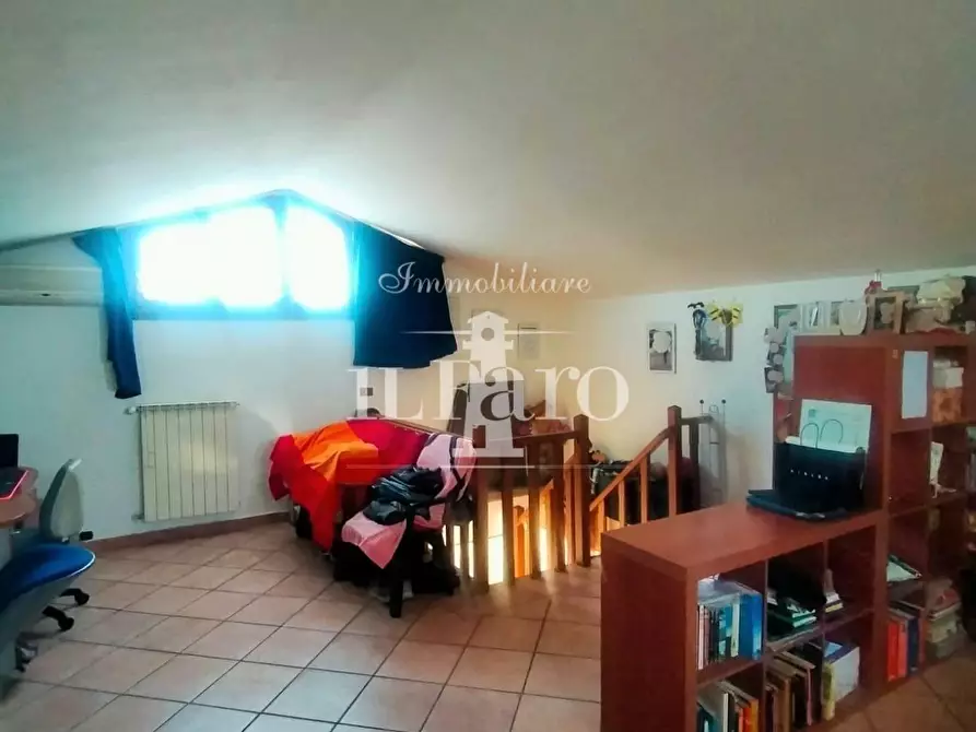 Immagine 6 di Appartamento in vendita  a Campi Bisenzio