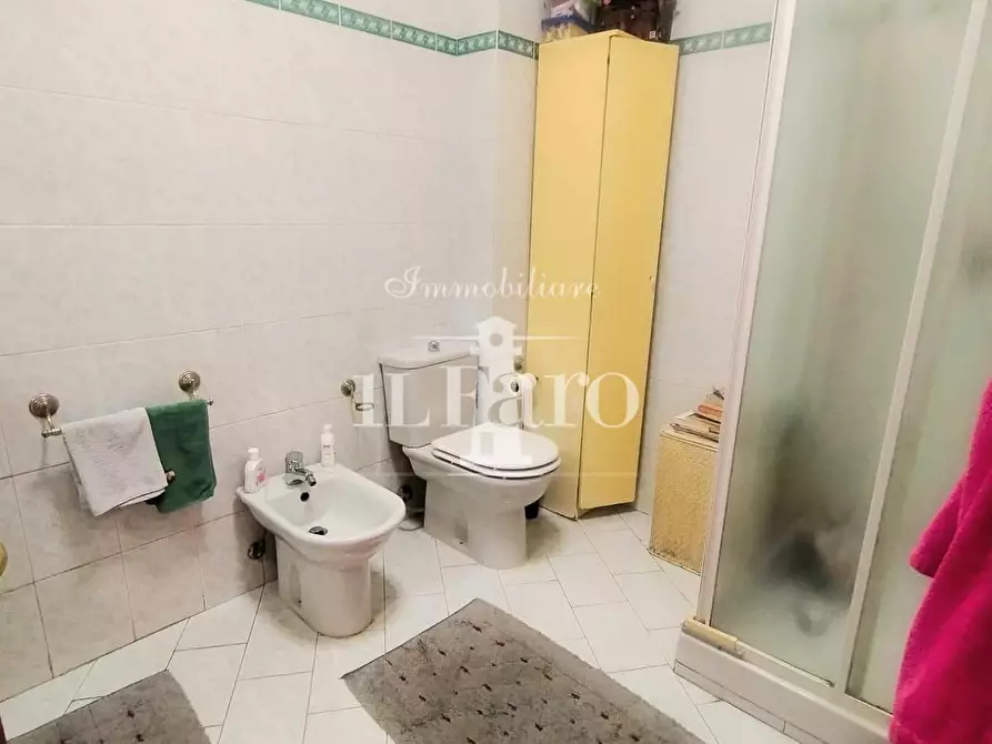 Immagine 15 di Appartamento in vendita  a Campi Bisenzio