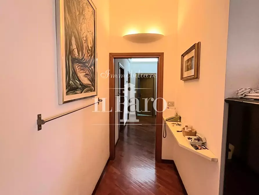 Immagine 10 di Appartamento in vendita  a Campi Bisenzio