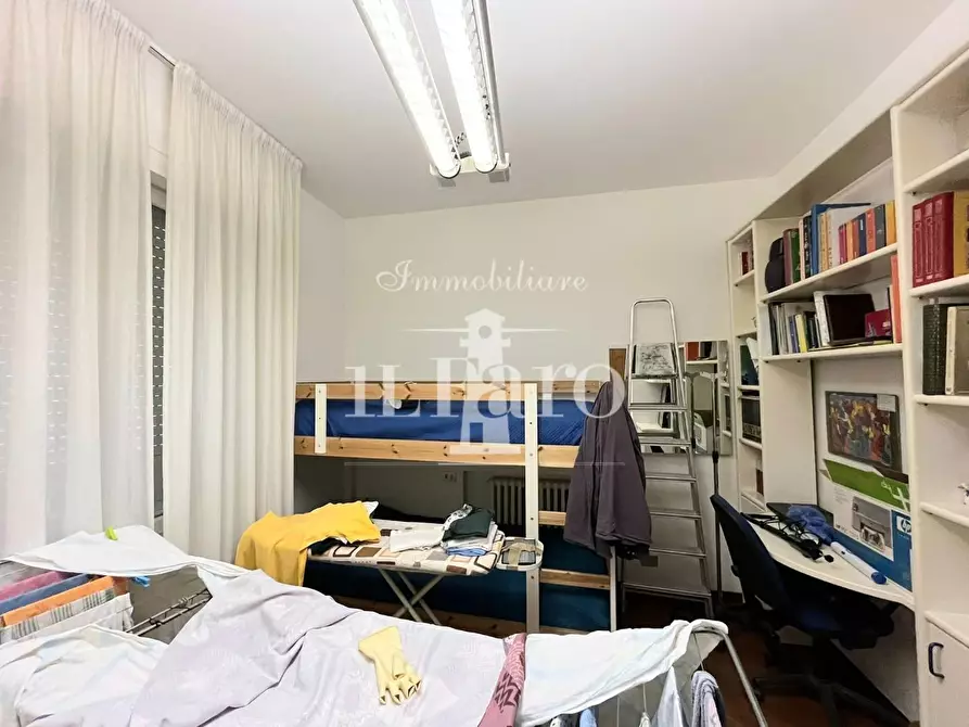 Immagine 18 di Appartamento in vendita  a Campi Bisenzio