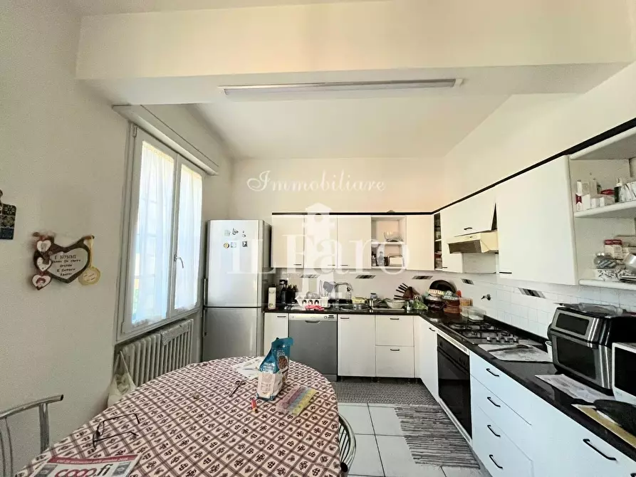 Immagine 5 di Appartamento in vendita  a Campi Bisenzio