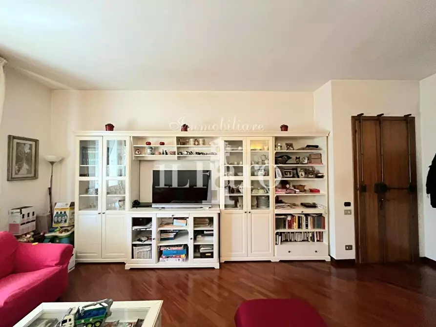 Immagine 2 di Appartamento in vendita  a Campi Bisenzio