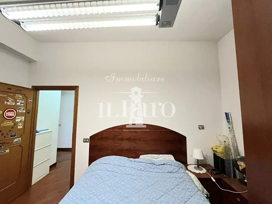 Immagine 12 di Appartamento in vendita  a Campi Bisenzio