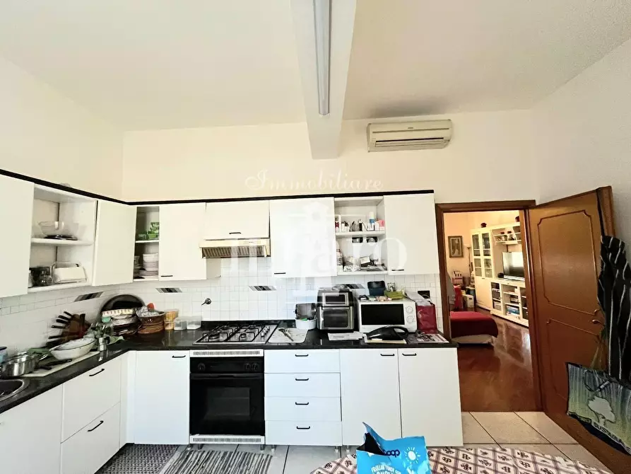 Immagine 4 di Appartamento in vendita  a Campi Bisenzio