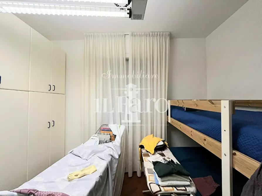 Immagine 17 di Appartamento in vendita  a Campi Bisenzio