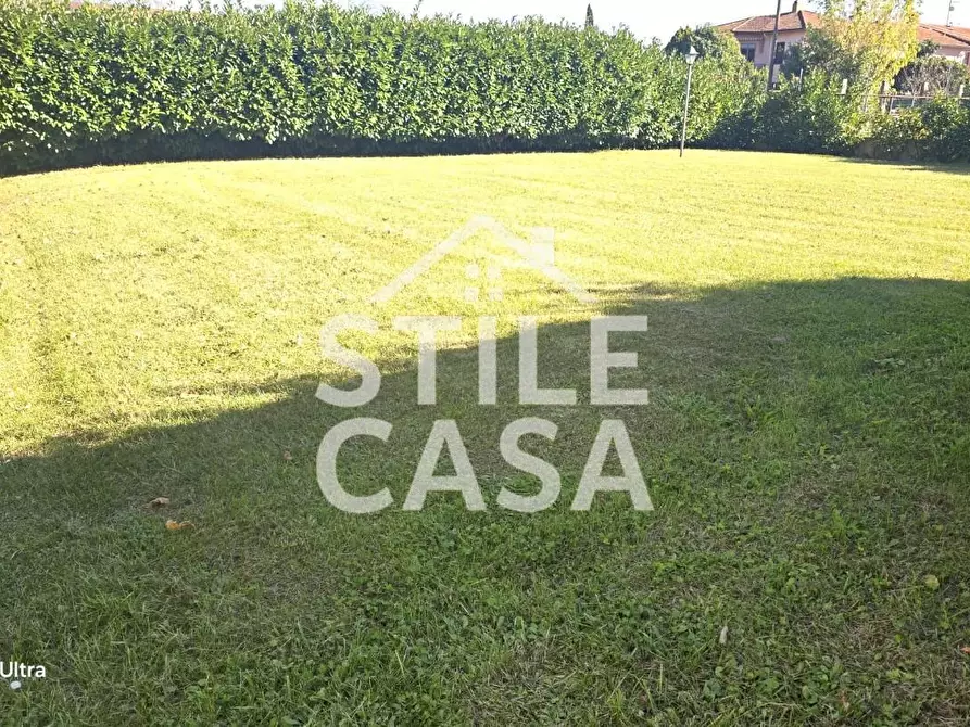 Immagine 12 di Villa in vendita  a Altopascio