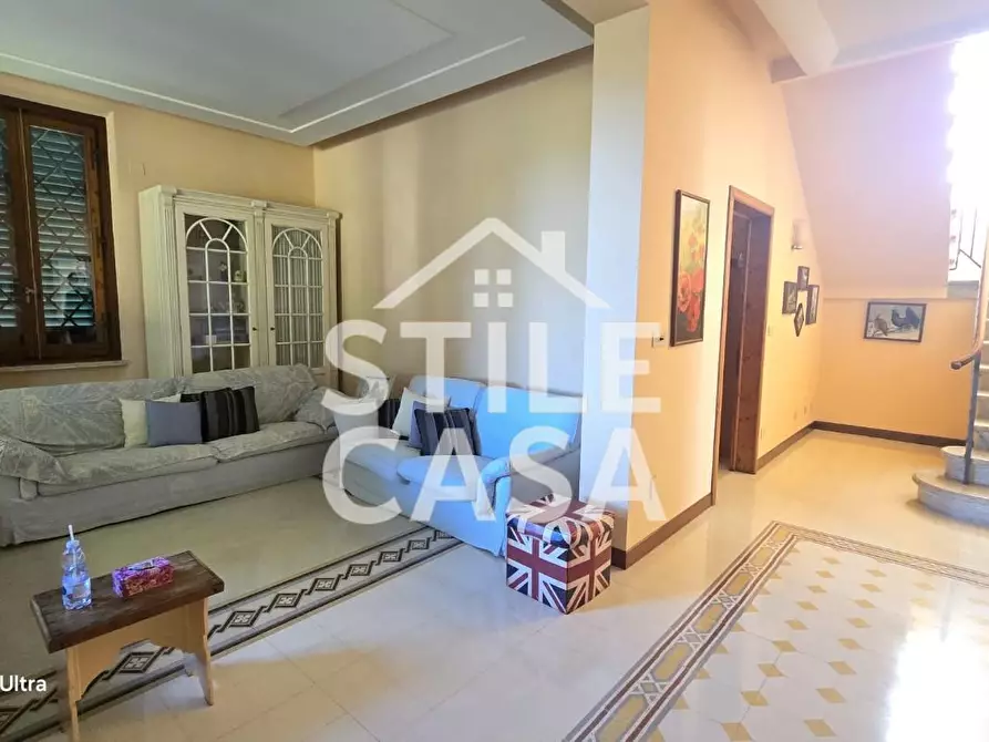 Immagine 18 di Villa in vendita  a Altopascio