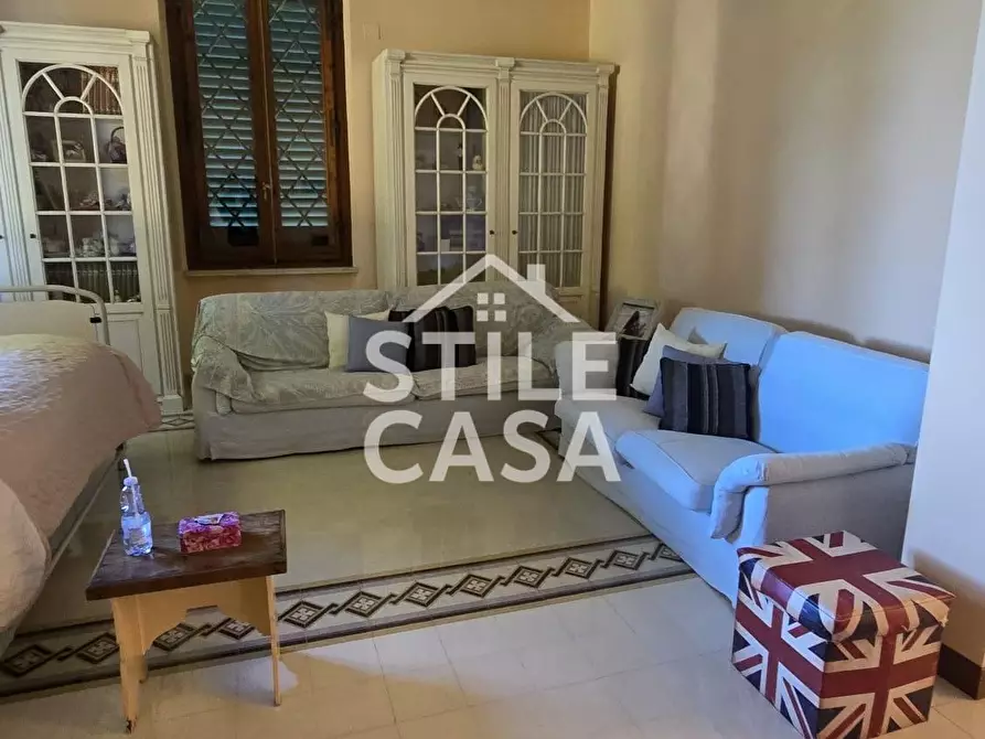 Immagine 3 di Villa in vendita  a Altopascio