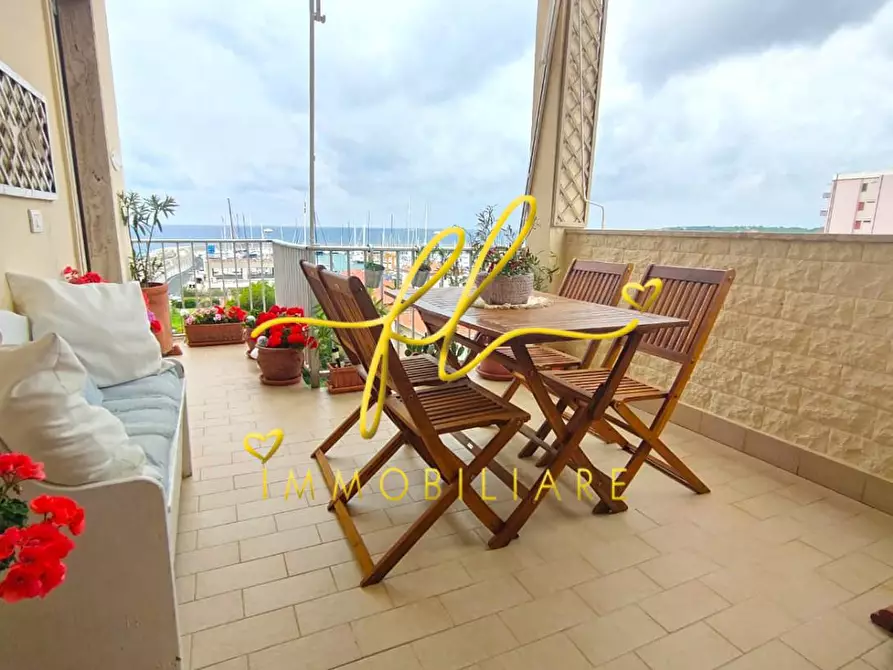 Immagine 13 di Appartamento in vendita  a Rosignano Marittimo