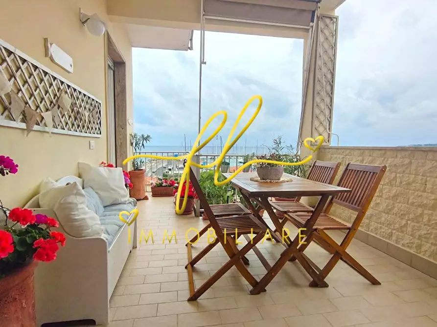 Immagine 43 di Appartamento in vendita  a Rosignano Marittimo