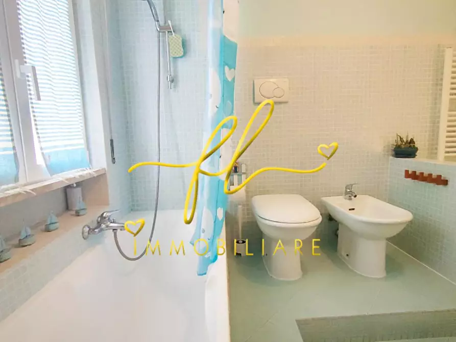 Immagine 35 di Appartamento in vendita  a Rosignano Marittimo